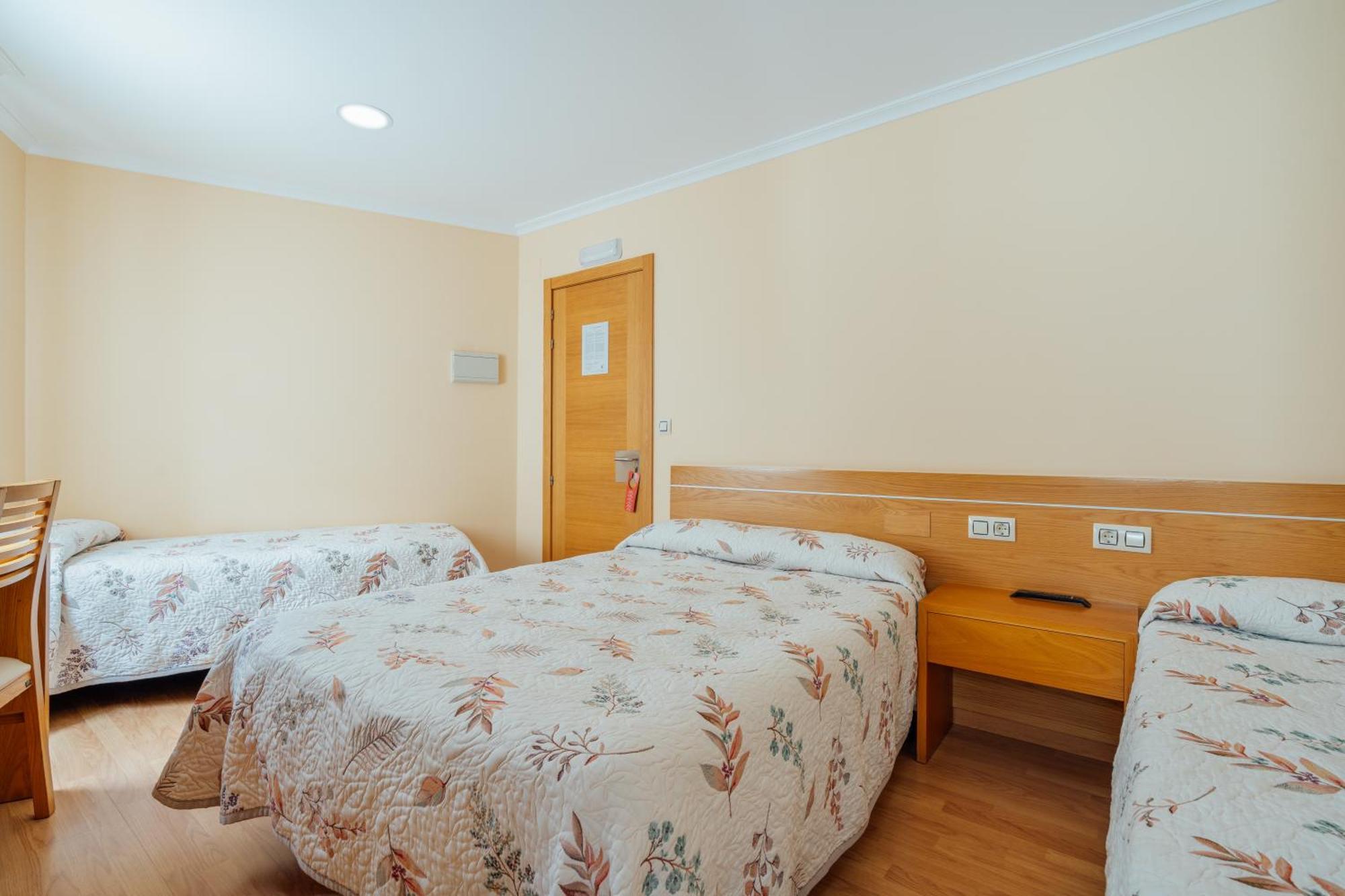 Hotel Restaurante Cazador Pereiro Room photo